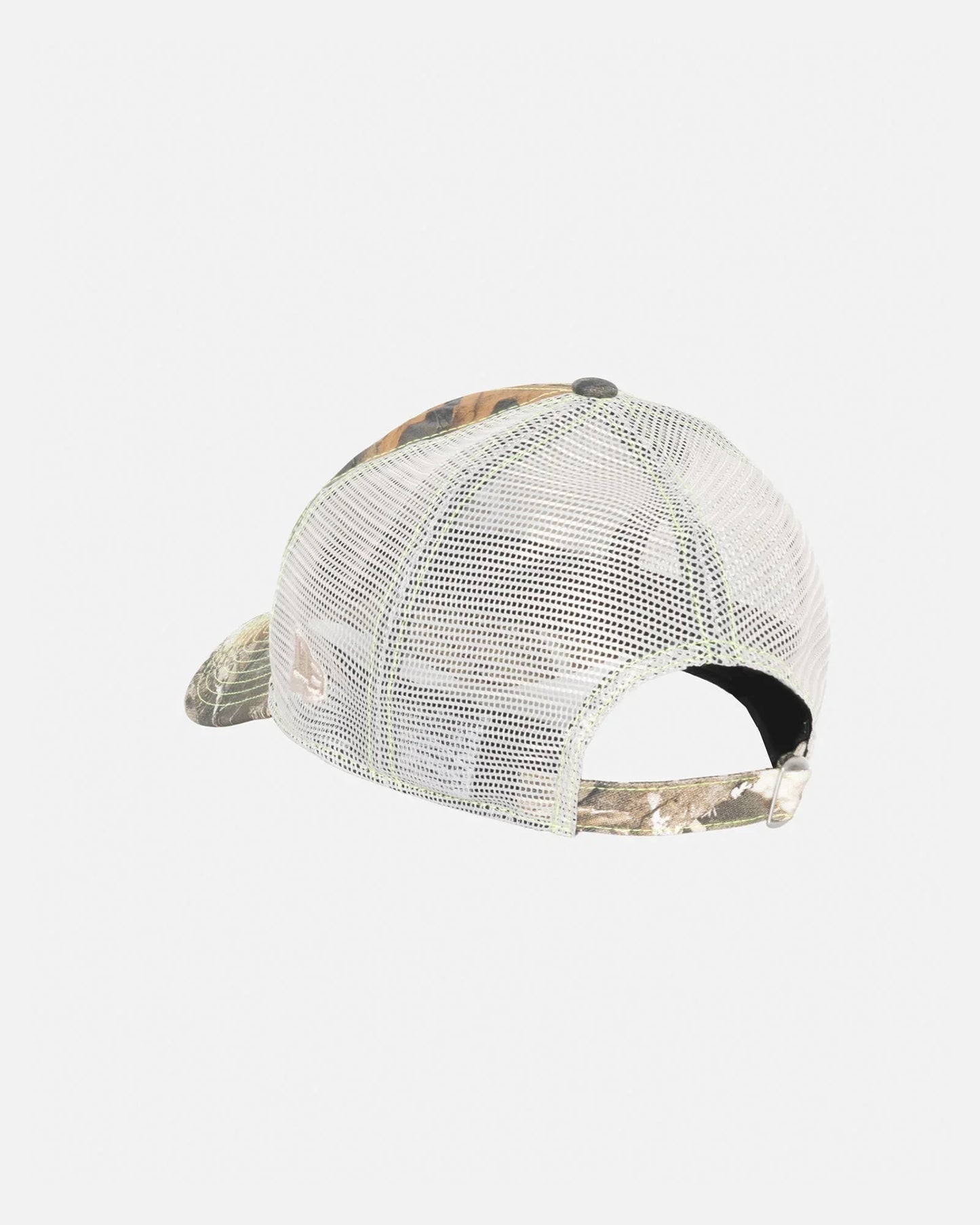 TRUCKER NEW ERA BLACKOUT