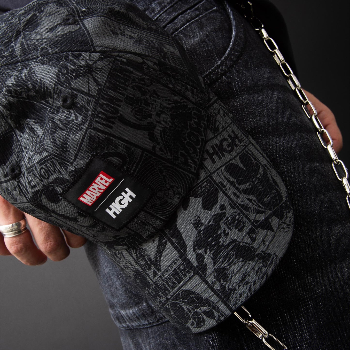 6 Panel HQ Black