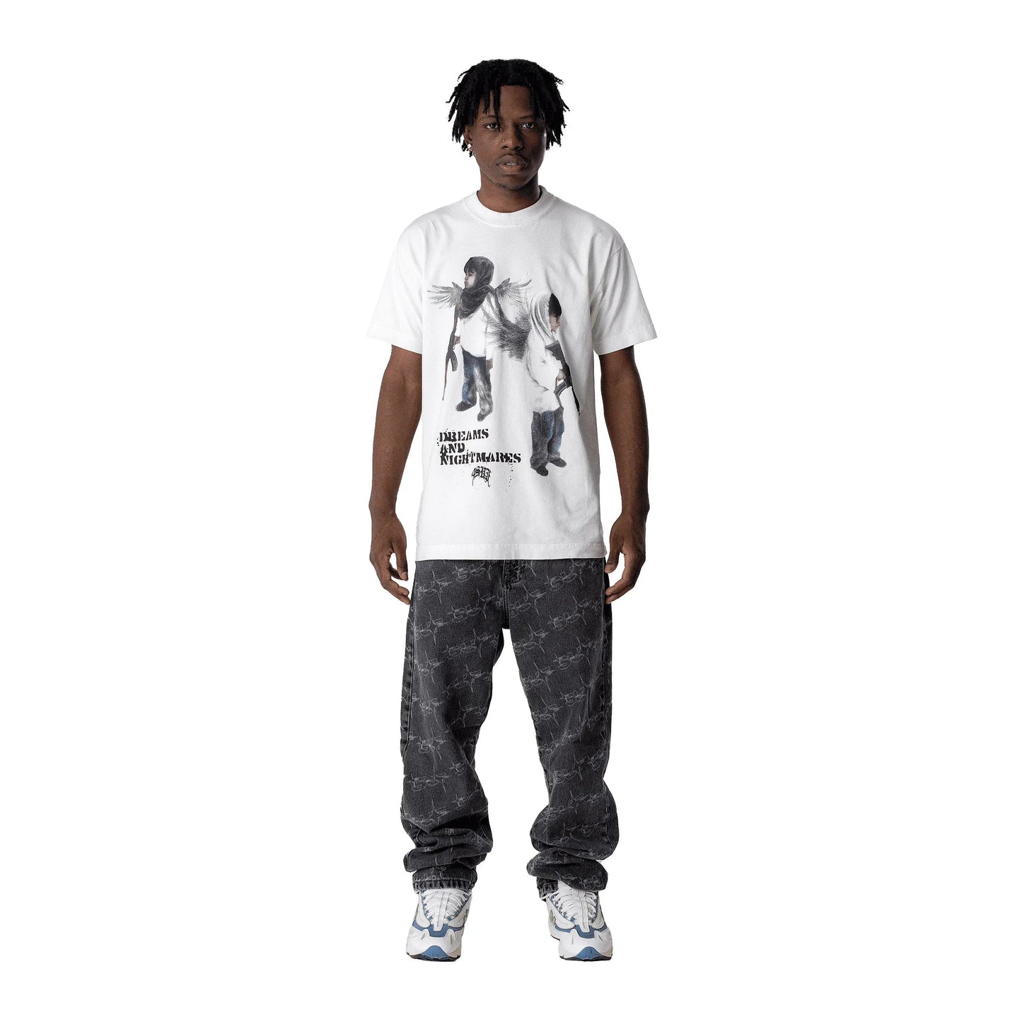 TEE SONHOS E PESADILHOS OFF WHITE