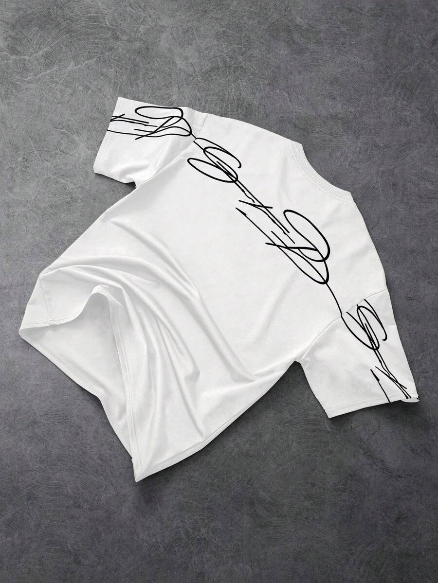 STYNVO Camiseta Branca Solta com Estampa de Letra, Ombros Caídos, Casual para Férias e Transporte, Moda de Rua, Verão