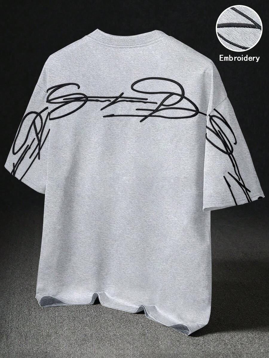 STYNVO Camiseta Branca Solta com Estampa de Letra, Ombros Caídos, Casual para Férias e Transporte, Moda de Rua, Verão