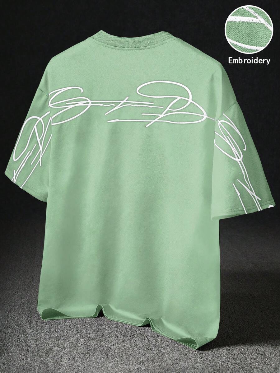 STYNVO Camiseta Branca Solta com Estampa de Letra, Ombros Caídos, Casual para Férias e Transporte, Moda de Rua, Verão
