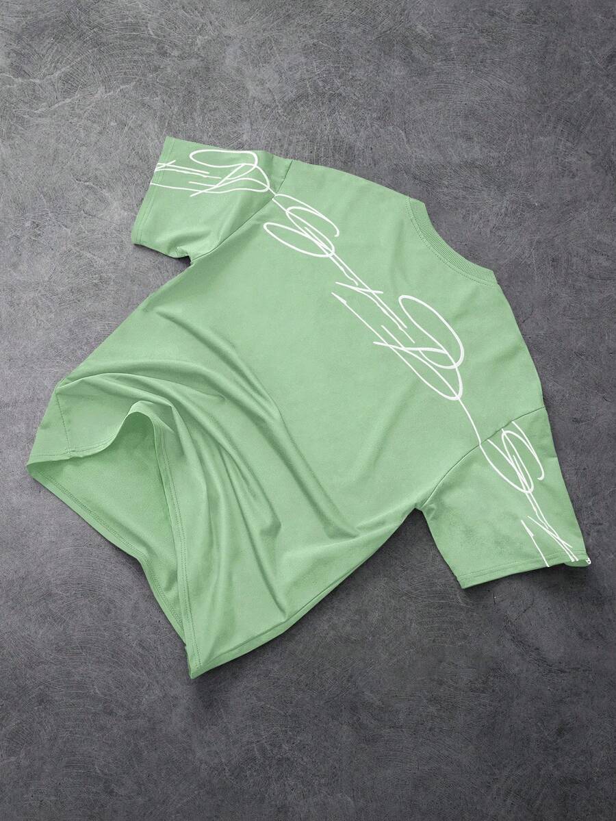 STYNVO Camiseta Branca Solta com Estampa de Letra, Ombros Caídos, Casual para Férias e Transporte, Moda de Rua, Verão