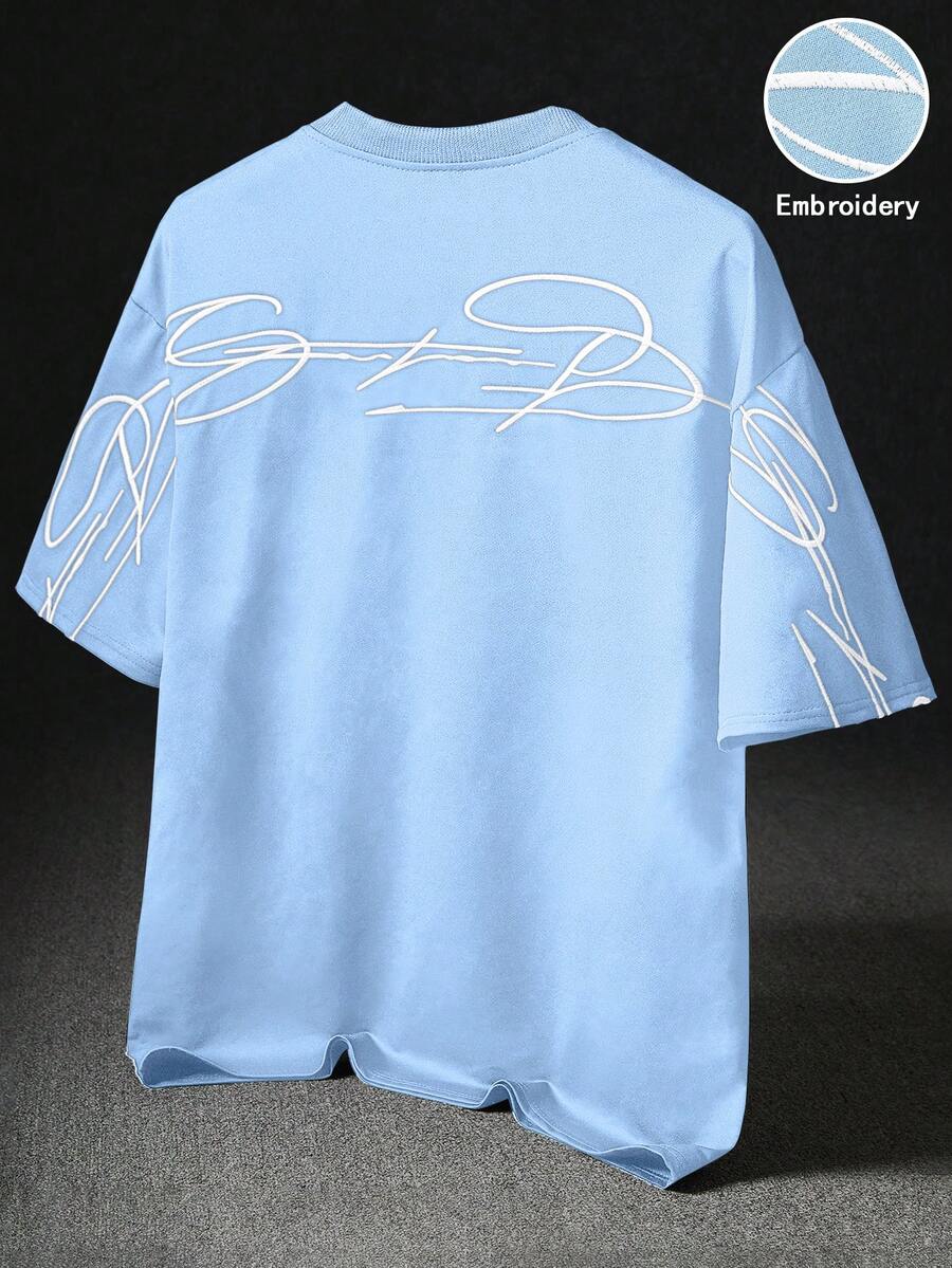 STYNVO Camiseta Branca Solta com Estampa de Letra, Ombros Caídos, Casual para Férias e Transporte, Moda de Rua, Verão