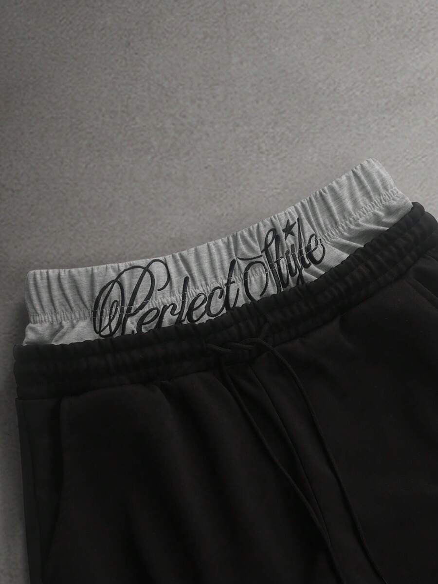STYNVO Calça Masculina com Estampa de Letra, Cintura com Cordão e Bolso, Perna Larga