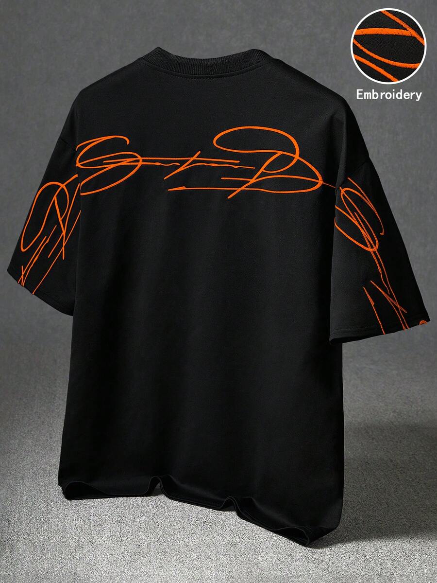 STYNVO Camiseta Branca Solta com Estampa de Letra, Ombros Caídos, Casual para Férias e Transporte, Moda de Rua, Verão