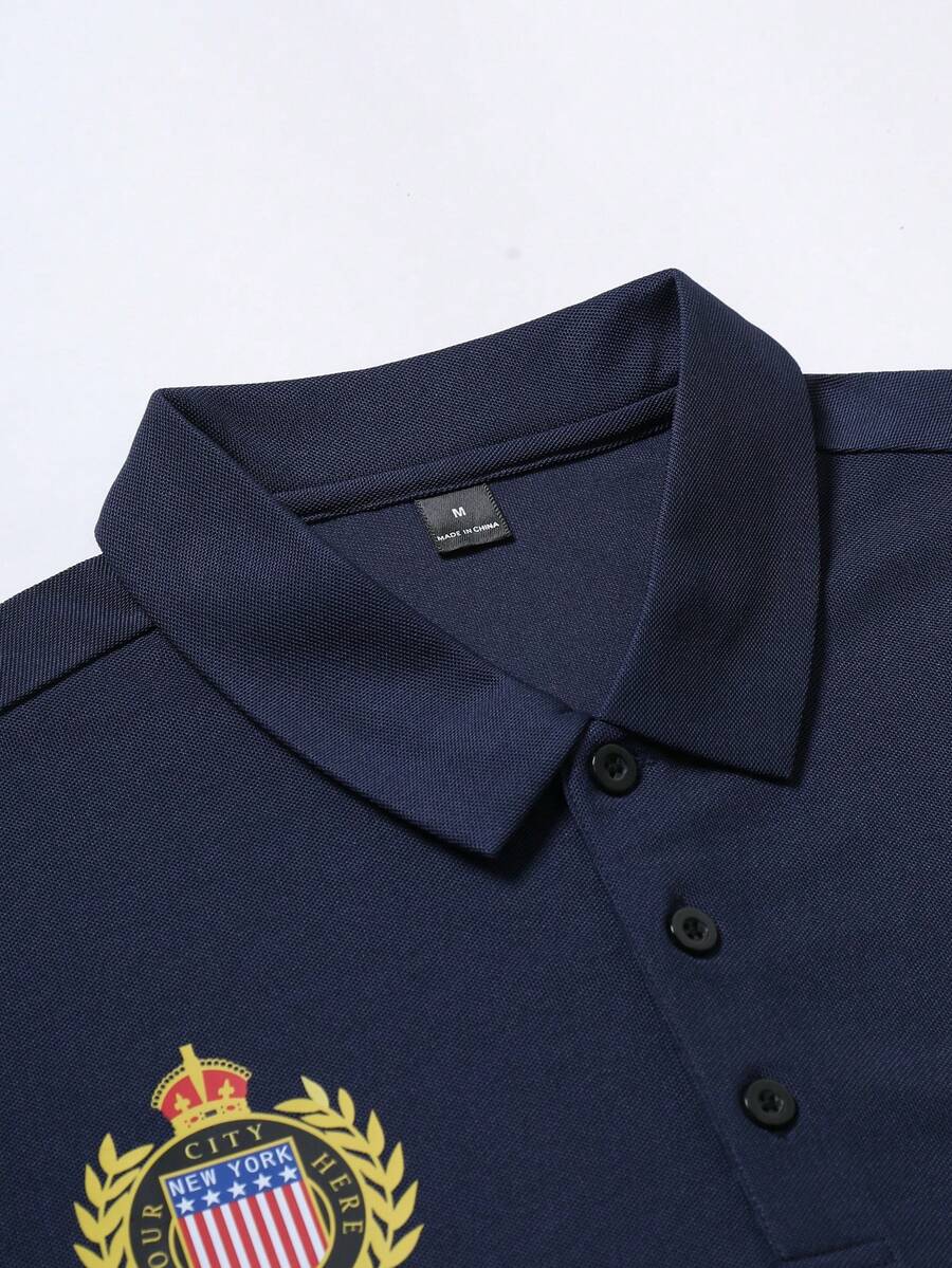 STYNVO Camisa Polo Masculina Versátil com Estampa de Letra, Listras e Contraste de Cor, Botões e Meio Bolso