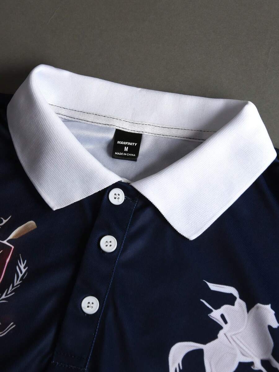 STYNVO Camisa Polo Masculina Versátil com Estampa de Letra, Listras e Contraste de Cor, Botões e Meio Bolso