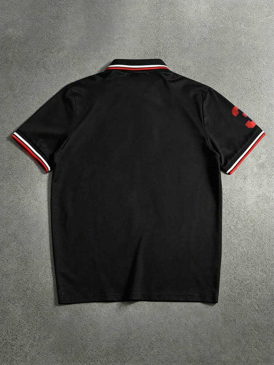 STYNVO Camisa Polo Masculina Versátil com Estampa de Letra, Listras e Contraste de Cor, Botões e Meio Bolso