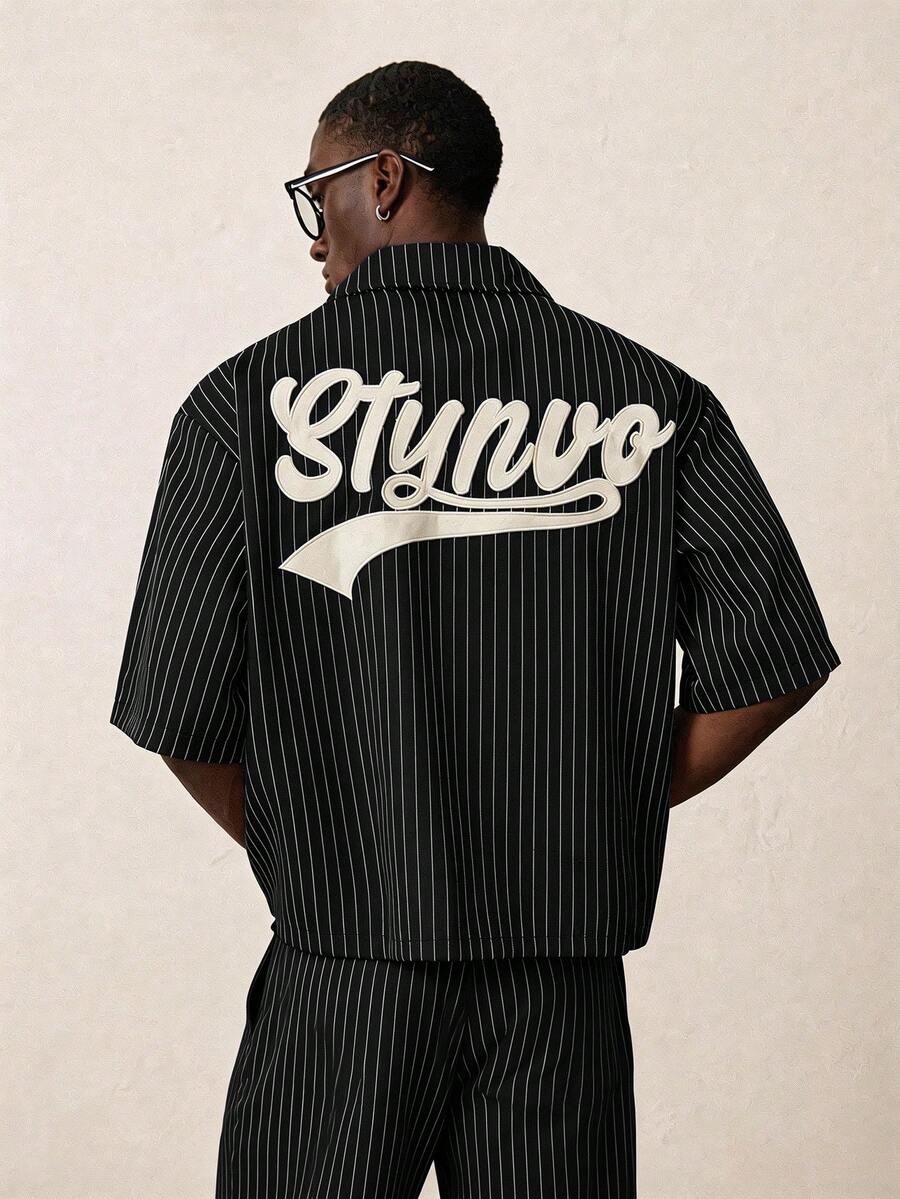 STYNVO Camisa de Manga Curta com Estampa de Listras e Letras e Shorts Casuais para Uso Diário