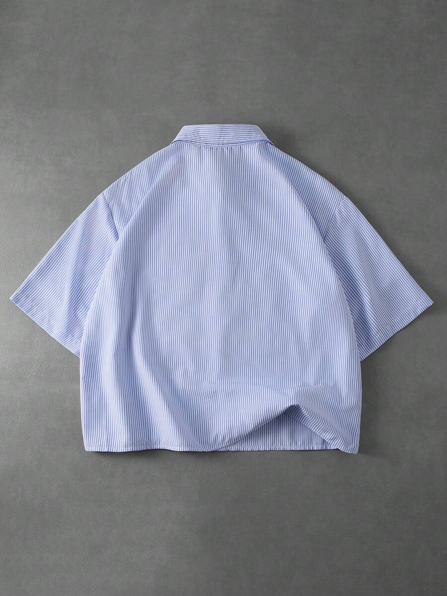 STYNVO Camisa Casual Masculina Listrada com Bordado de Letra, Verão