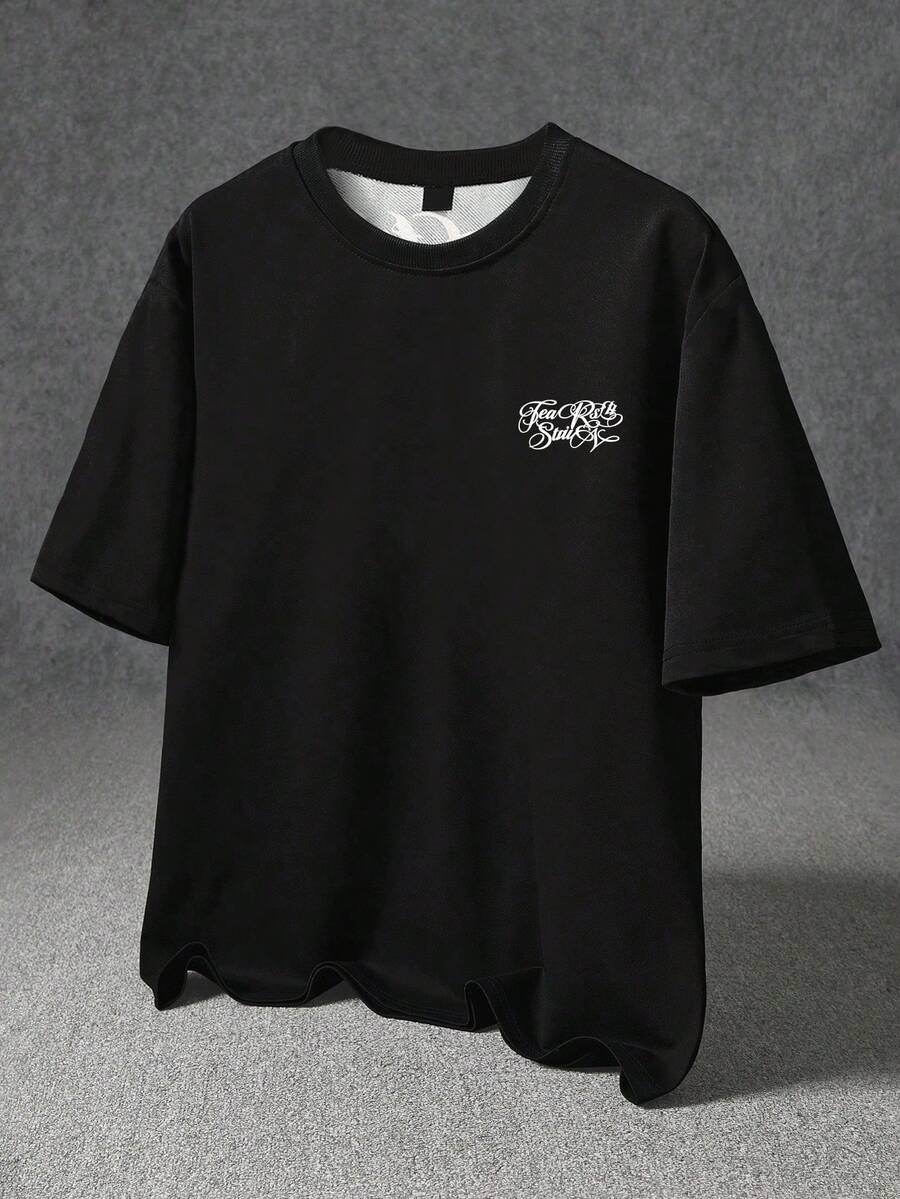 STYNVO Camiseta Branca Solta com Estampa de Letra, Ombros Caídos, Casual para Férias e Transporte, Moda de Rua, Verão