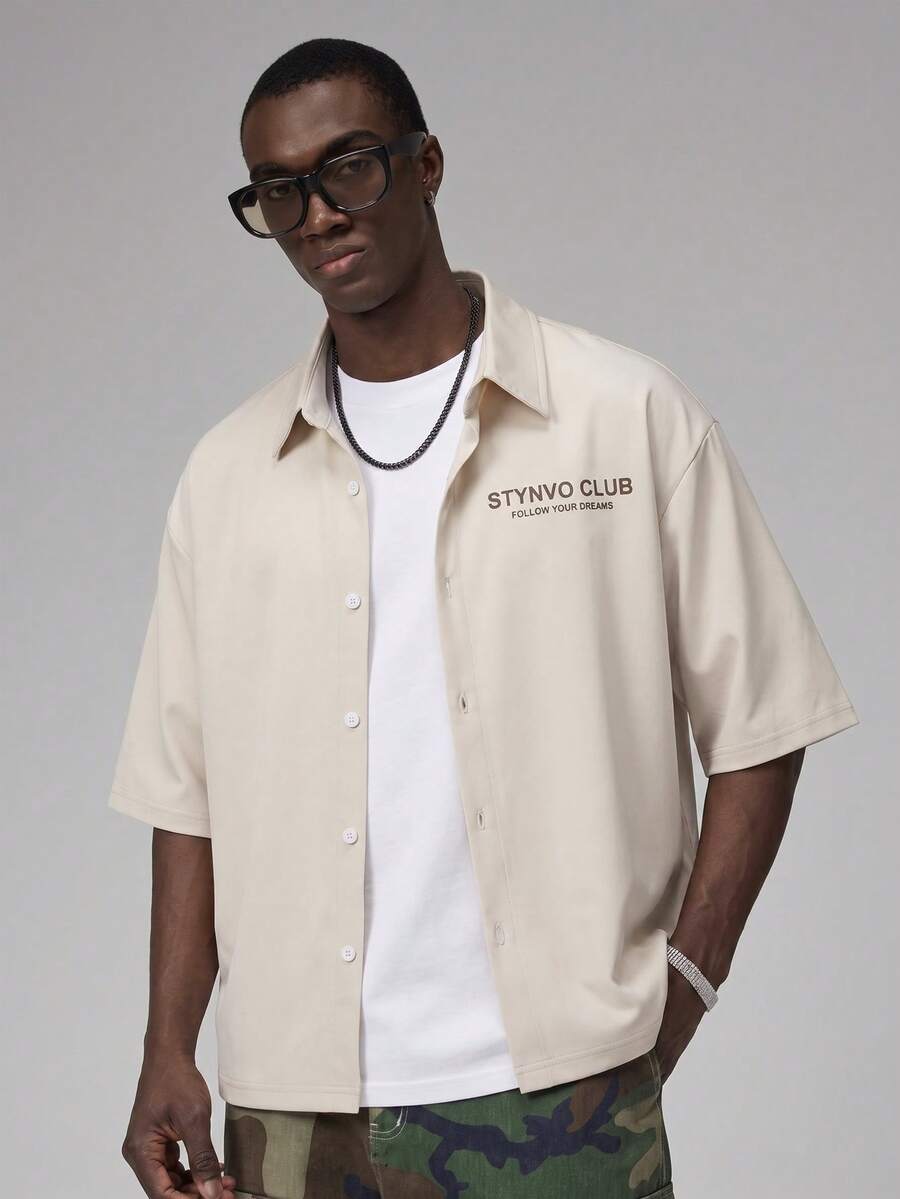 STYNVO Camisa Casual Masculina Listrada com Bordado de Letra, Verão