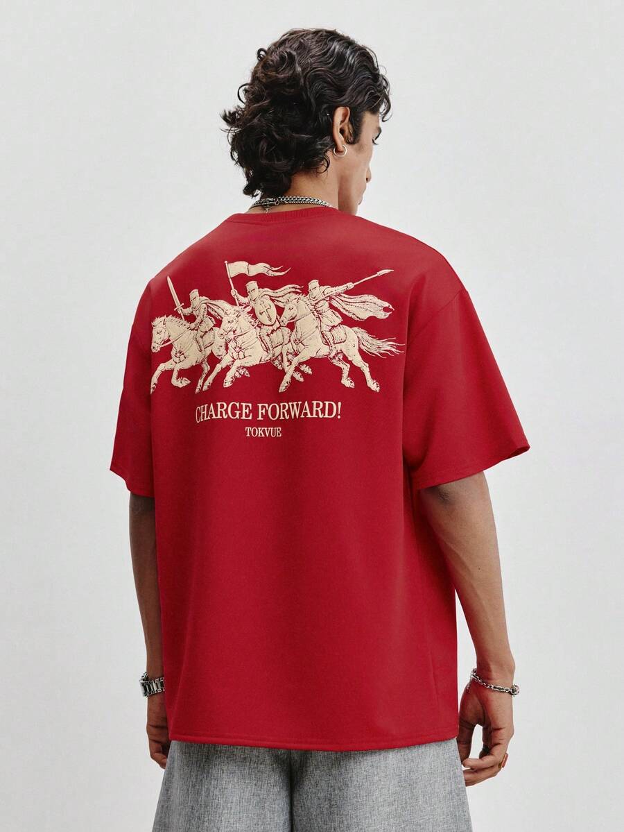 STYNVO Camiseta Branca Solta com Estampa de Letra, Ombros Caídos, Casual para Férias e Transporte, Moda de Rua, Verão