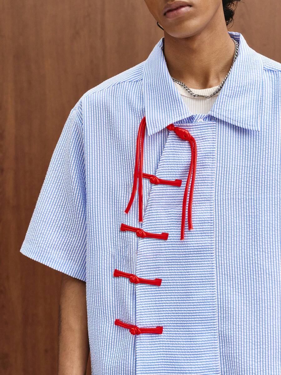 STYNVO Camisa Casual Masculina Listrada com Bordado de Letra, Verão