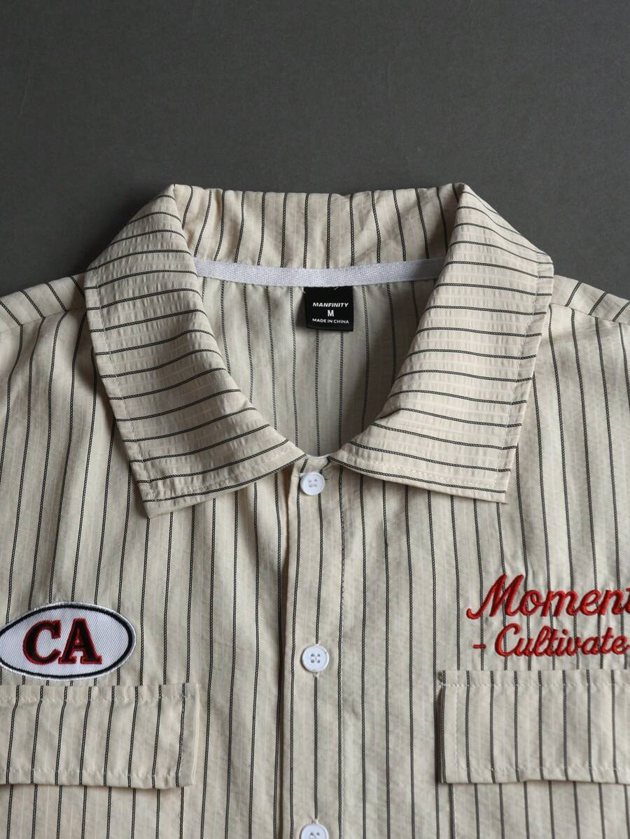 STYNVO Camisa Casual Masculina Listrada com Bordado de Letra, Verão