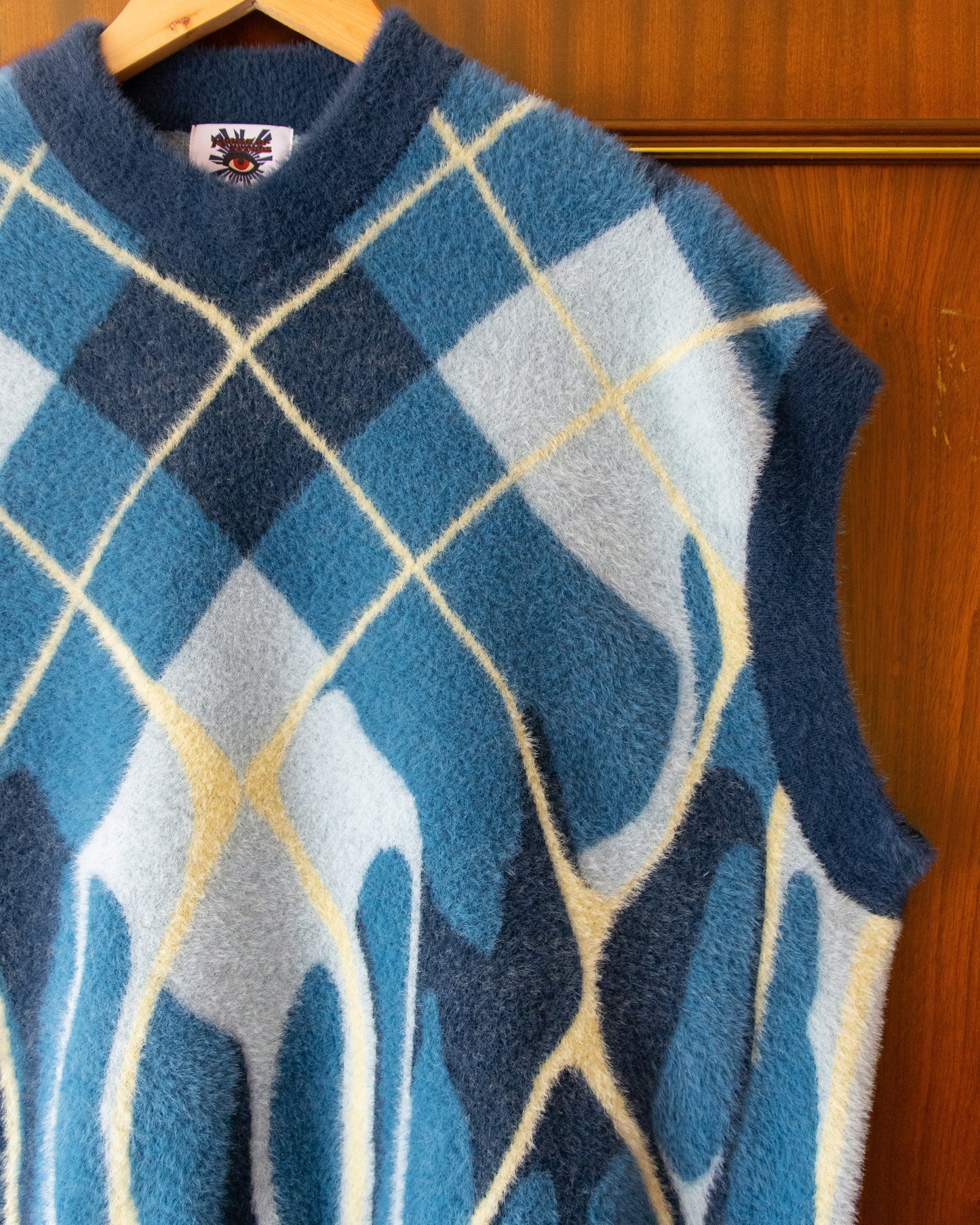 SUÉTER VEST SHAGGY KNIT