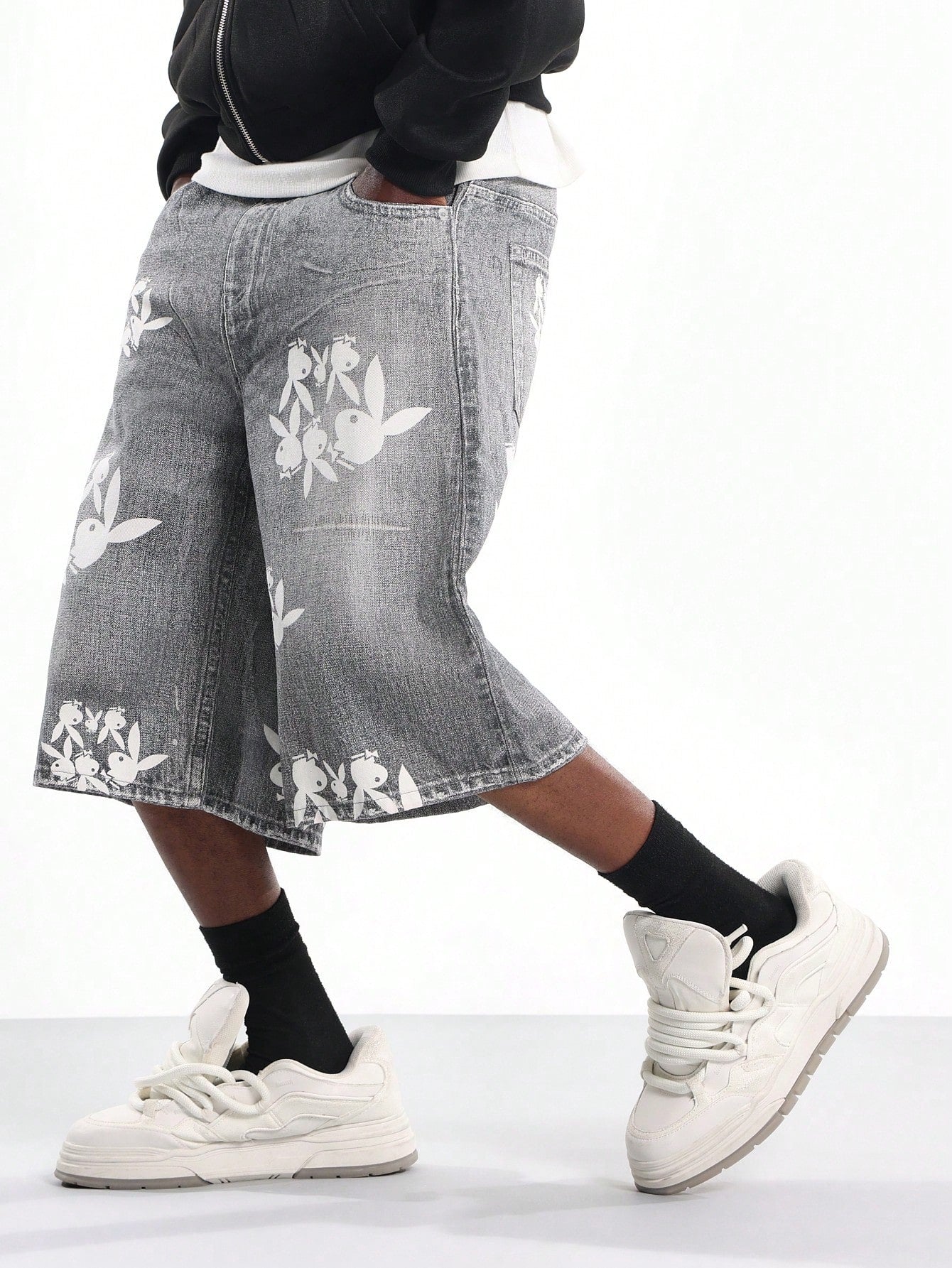 Shorts PLAYBOY X SUMWON Oversized