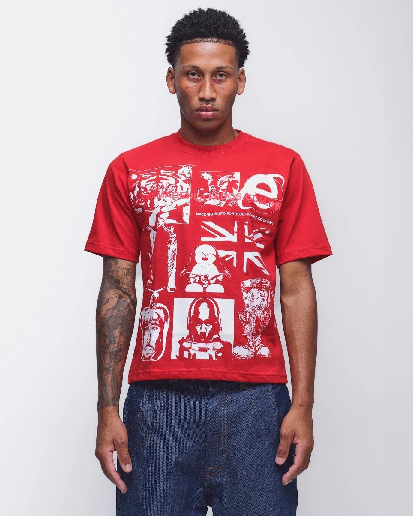 CAMISETA INTERNET VERMELHA