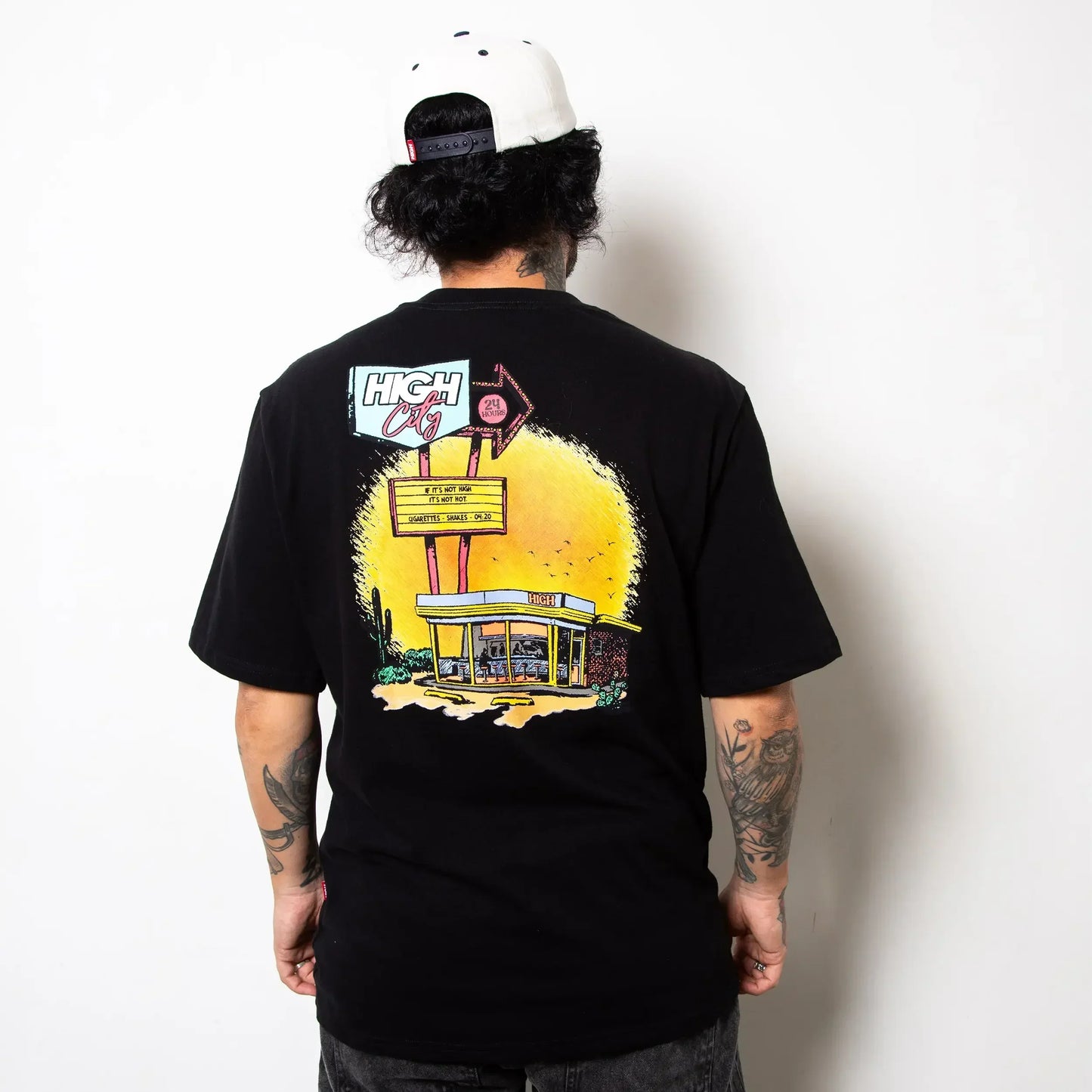 Tee Cafeteria Black
