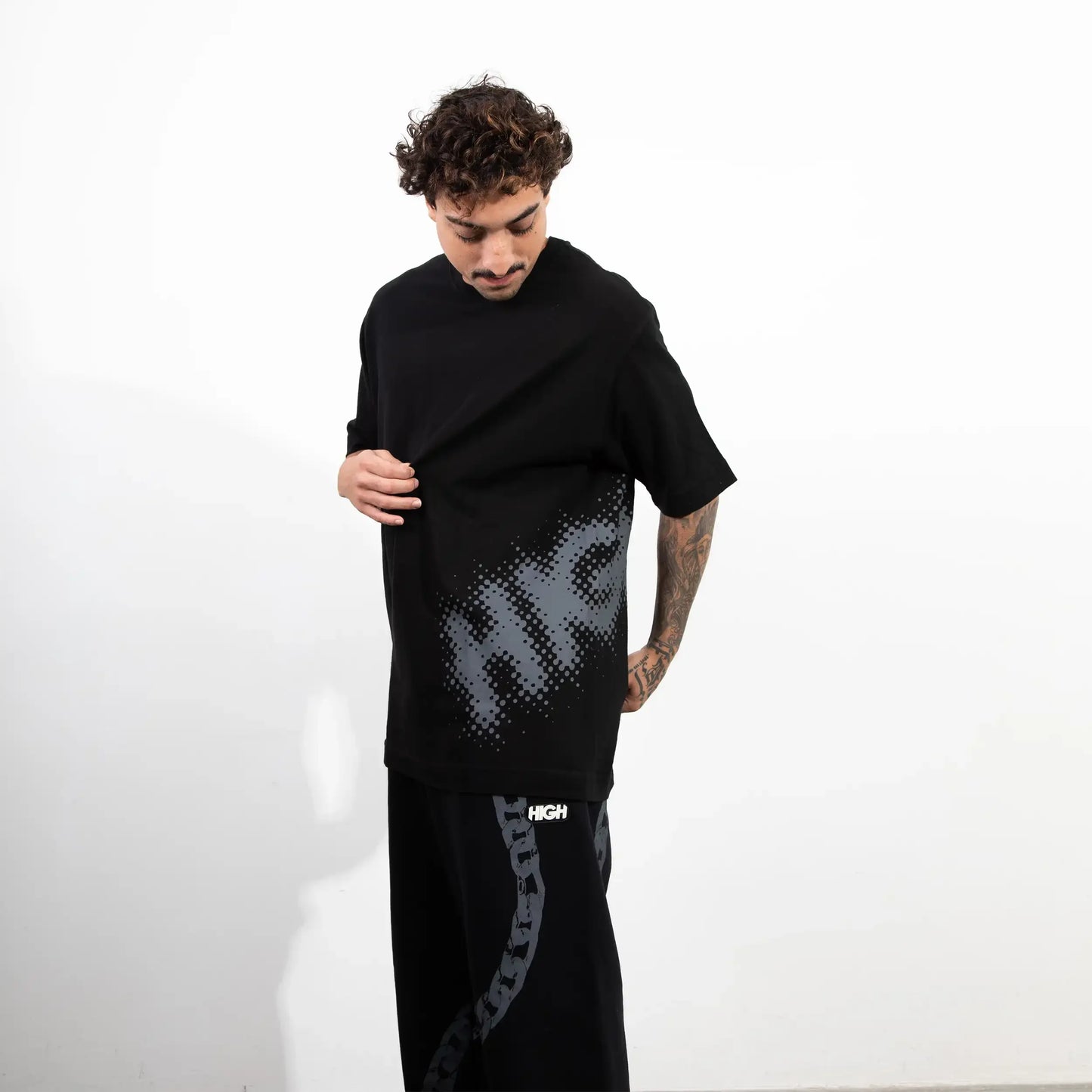 Tee Halftone Black