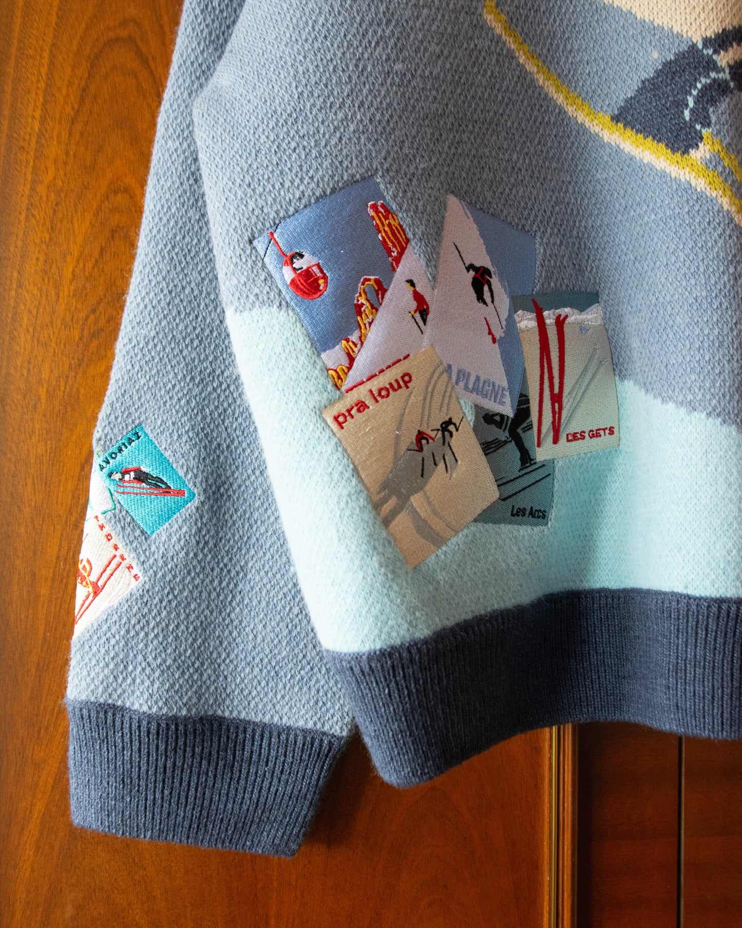 SUÉTER KNIT SKI EMBROIDERED