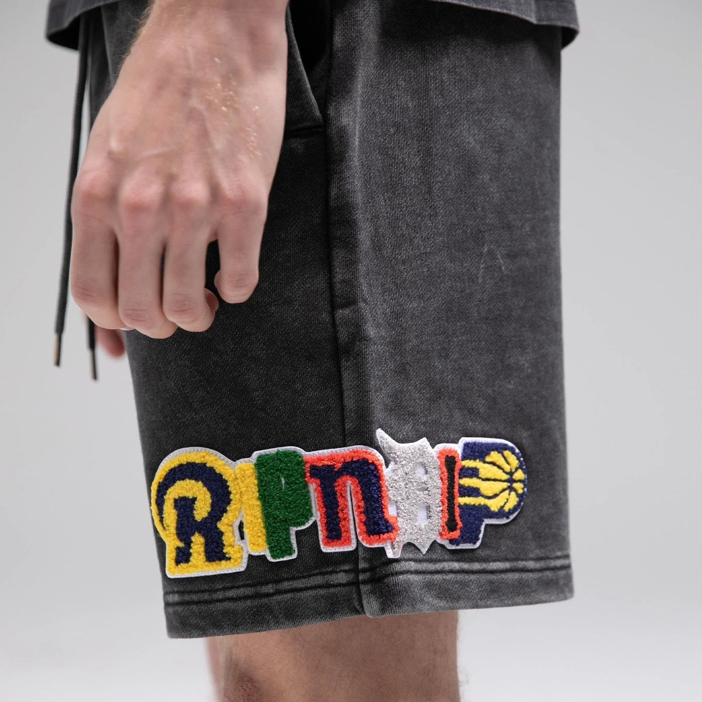 SHORTS WASHED FAN FAVE