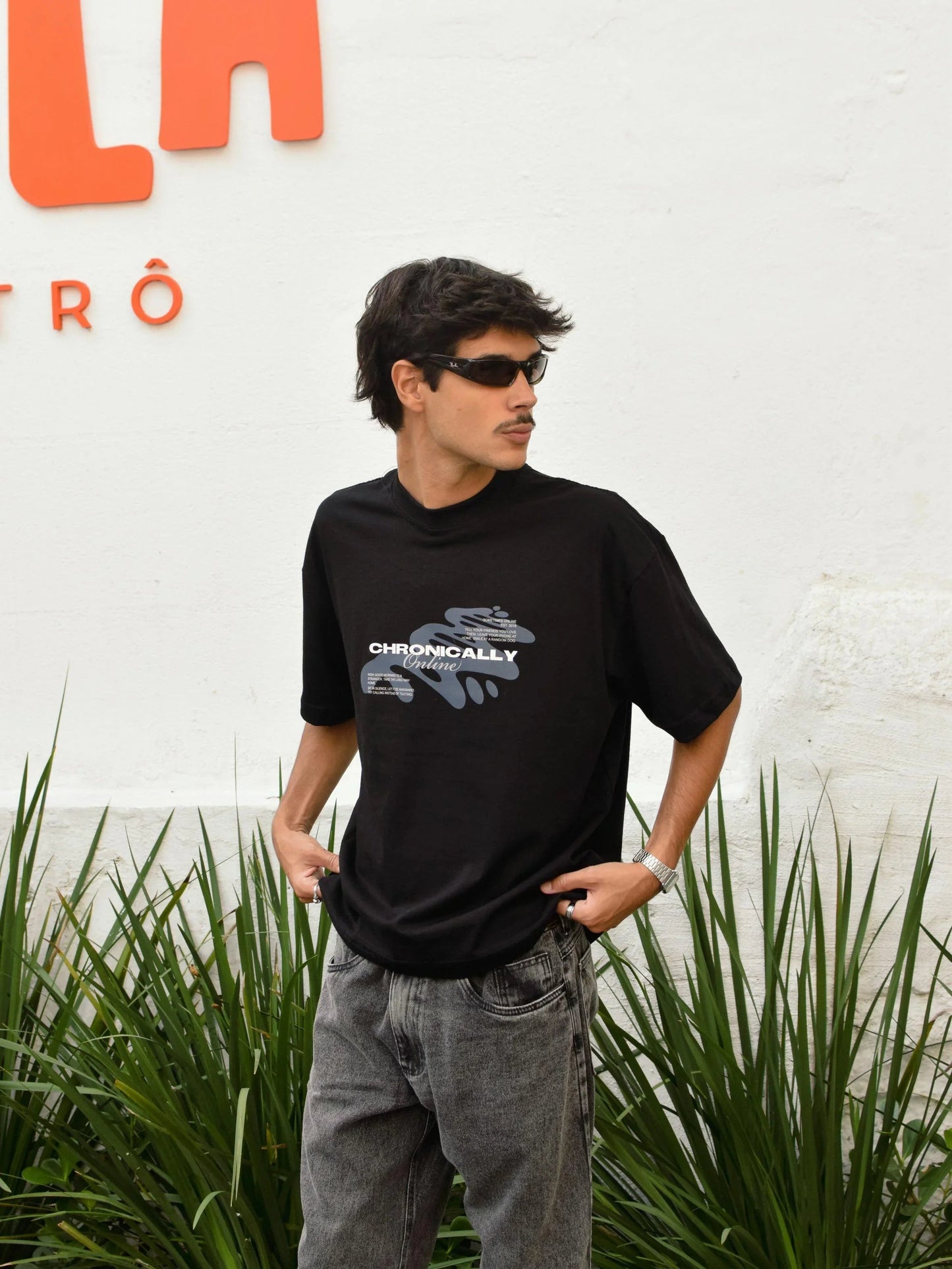 CAMISETA BOXY CHRONICALLY ONLINE