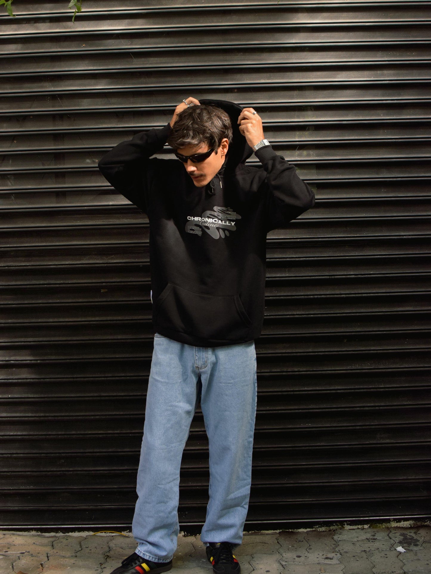 HOODIE CHRONICALLY ONLINE