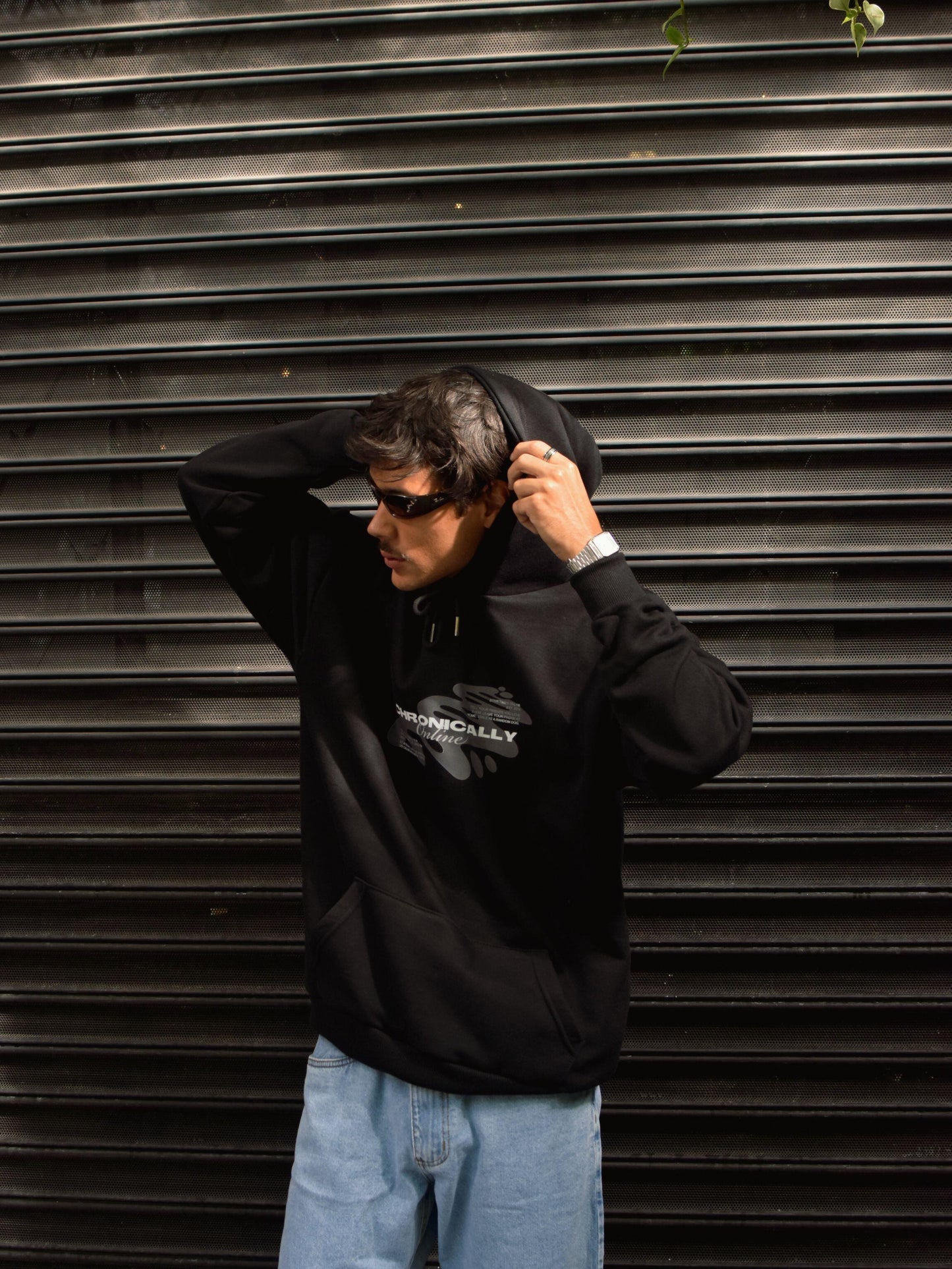 HOODIE CHRONICALLY ONLINE