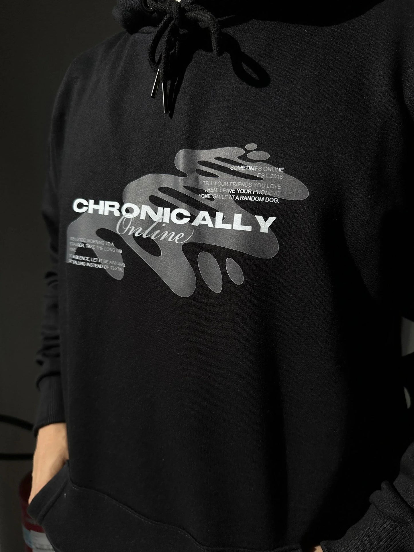 HOODIE CHRONICALLY ONLINE