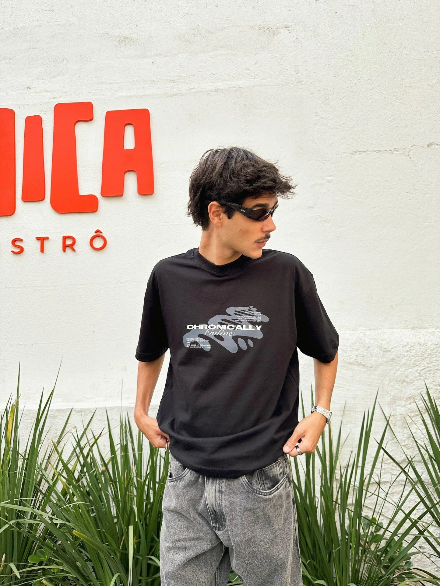CAMISETA BOXY CHRONICALLY ONLINE