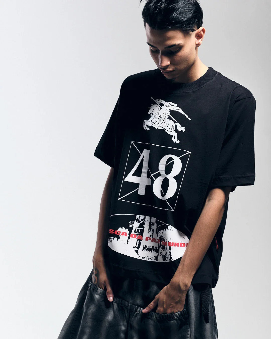T-SHIRT SEEKING PEACE BLACK