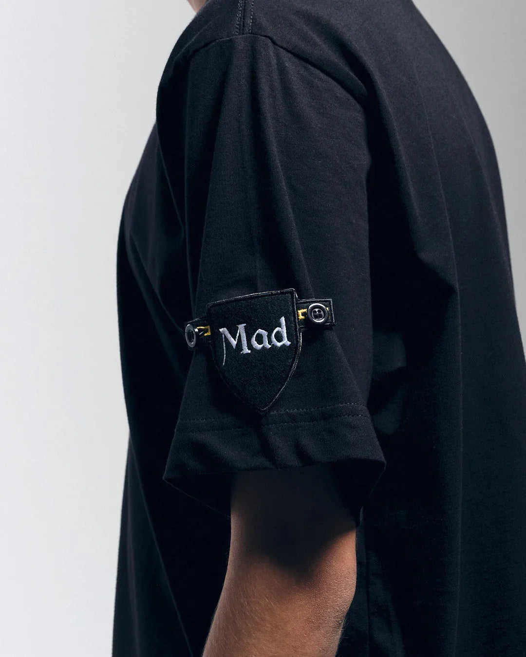 T-SHIRT MAD ISLAND BLACK
