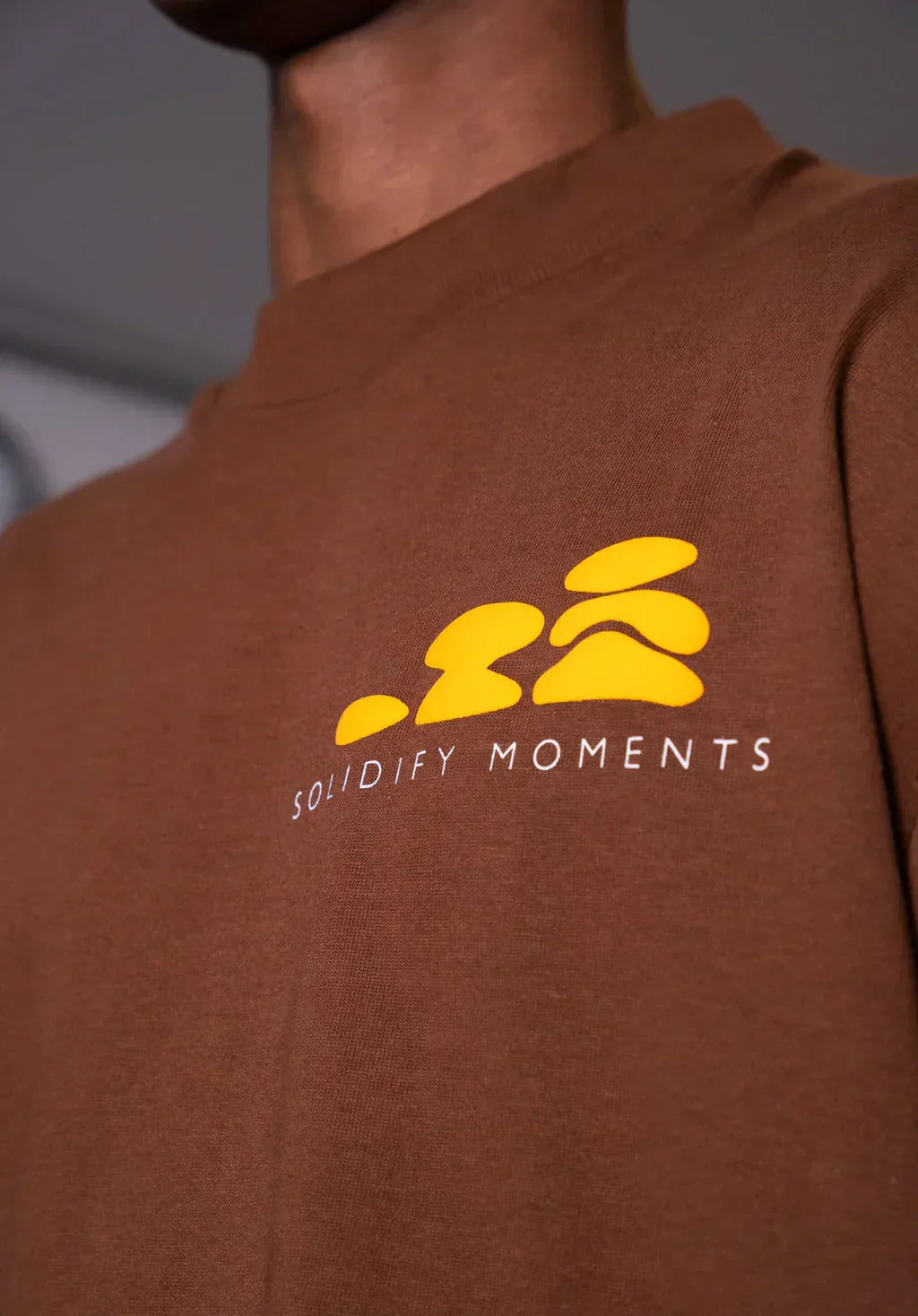 CAMISETA SOLIDIFY BROWN