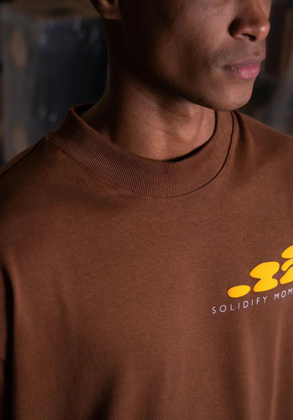 CAMISETA SOLIDIFY BROWN